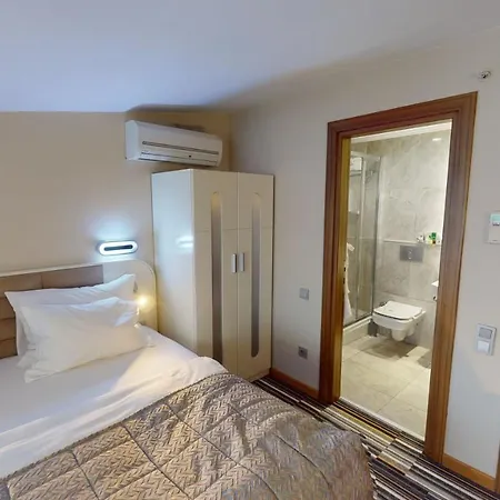Mimi Hotel