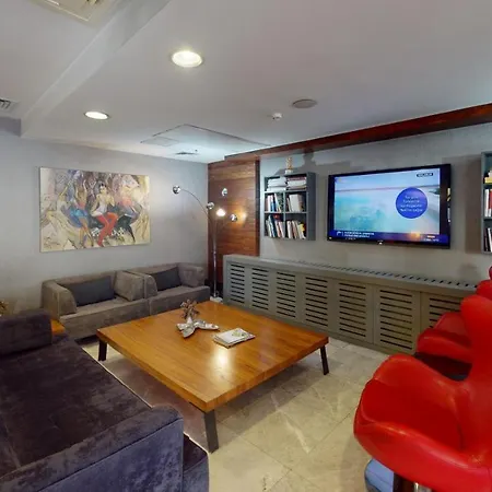 Mimi Hotel
